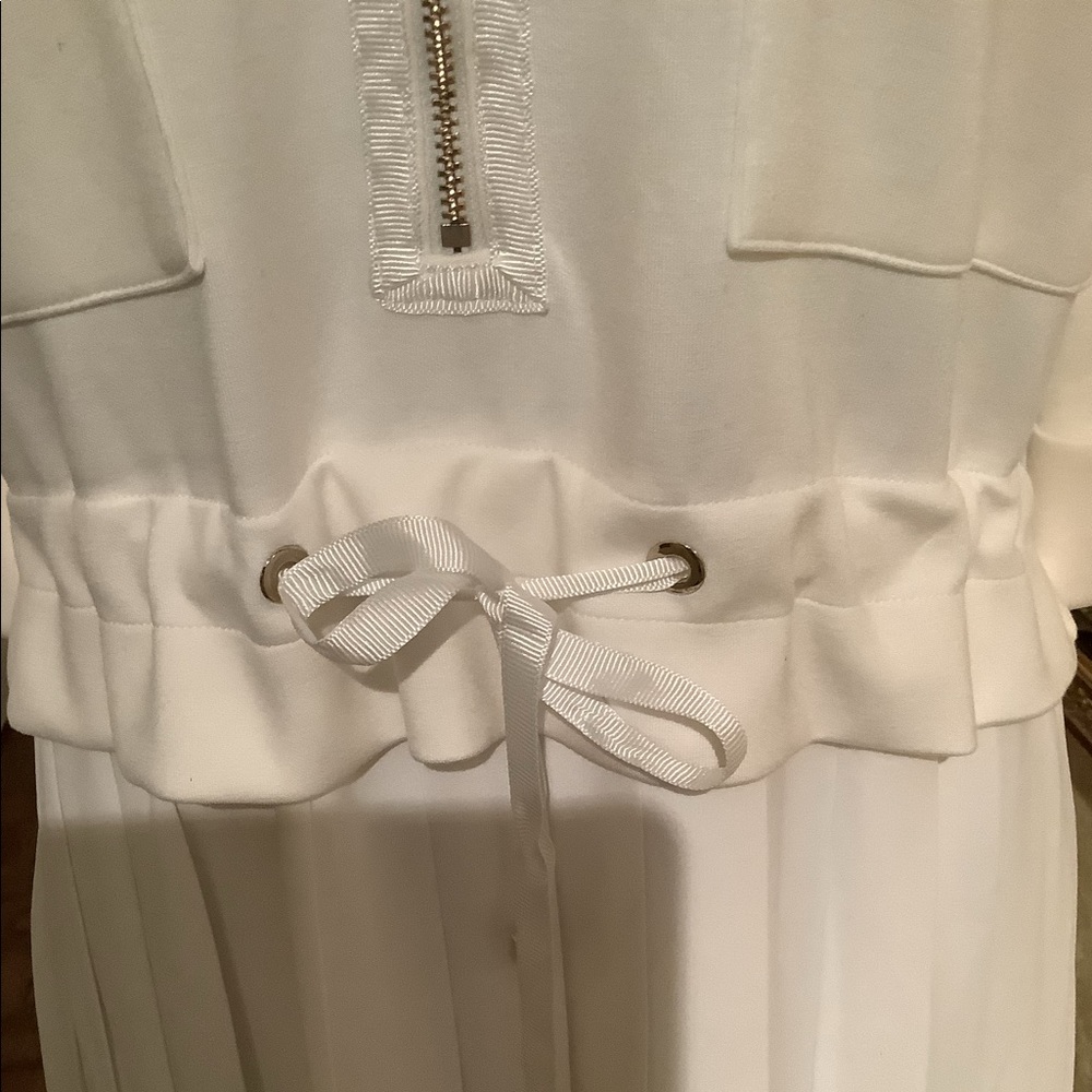 Pocket and zipper detailed midi dress. - Picture 5 of 11